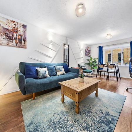 Quirky Canary 2Bed, Free Parking, Smart Tv & Games Лондон Экстерьер фото