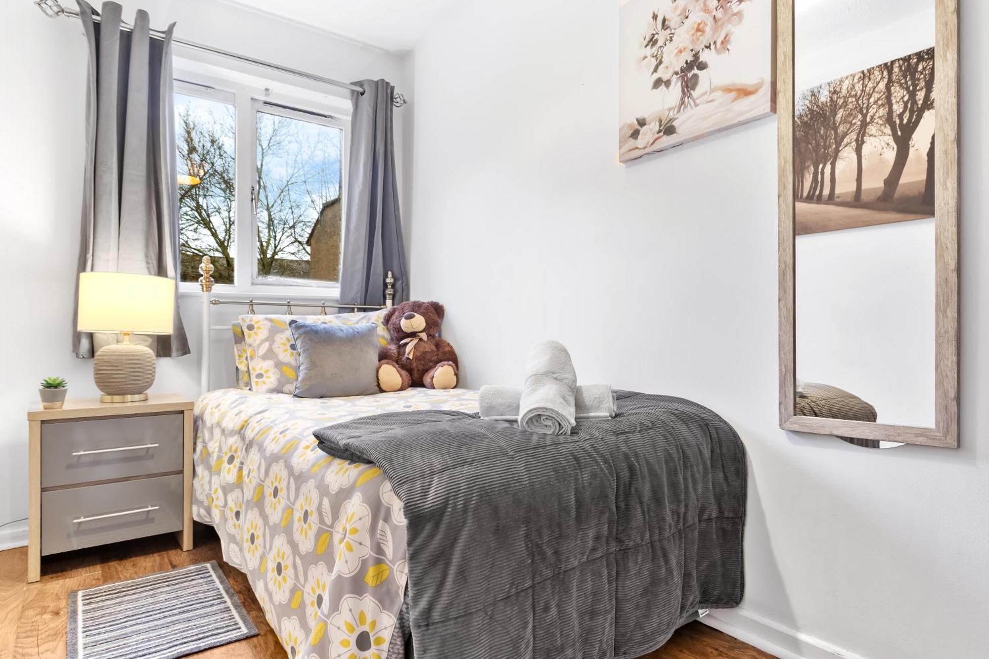 Quirky Canary 2Bed, Free Parking, Smart Tv & Games Лондон Экстерьер фото