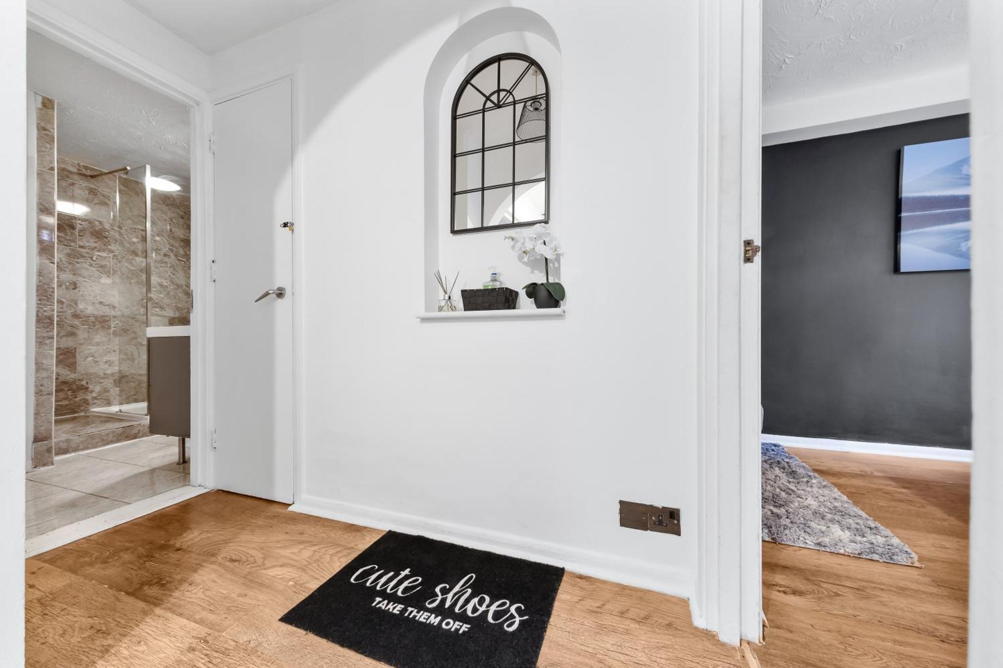 Quirky Canary 2Bed, Free Parking, Smart Tv & Games Лондон Экстерьер фото