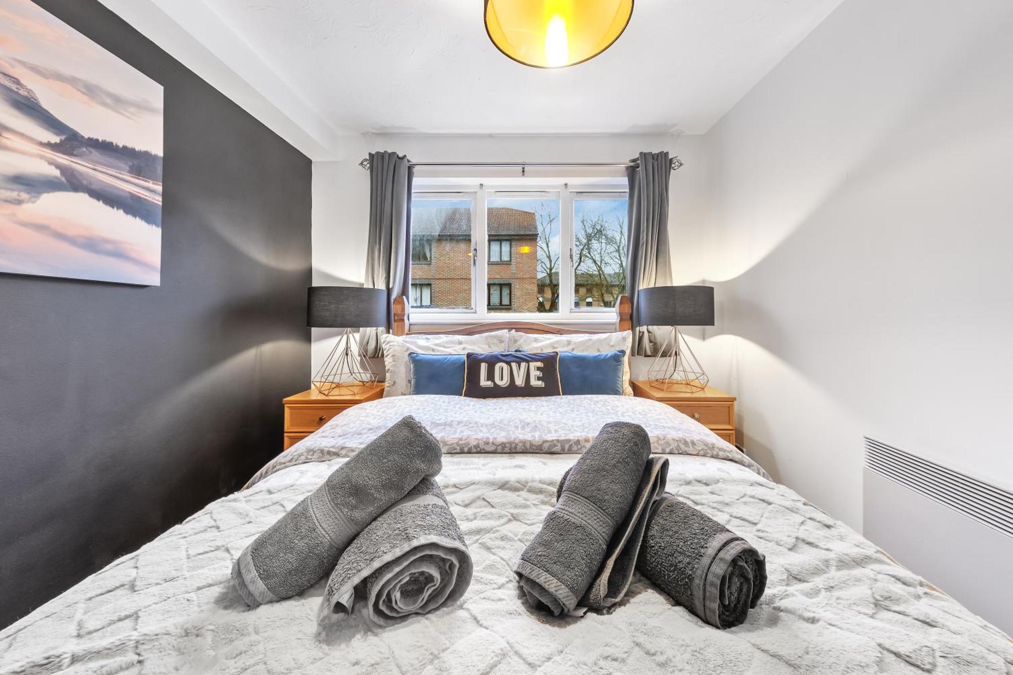 Quirky Canary 2Bed, Free Parking, Smart Tv & Games Лондон Экстерьер фото