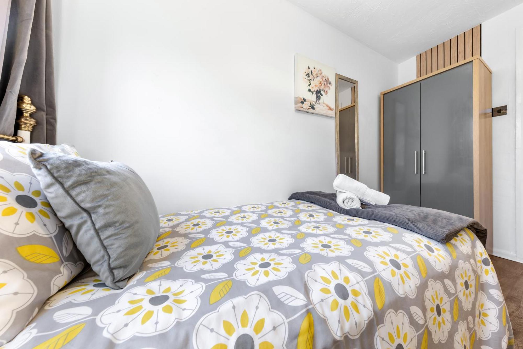 Quirky Canary 2Bed, Free Parking, Smart Tv & Games Лондон Экстерьер фото